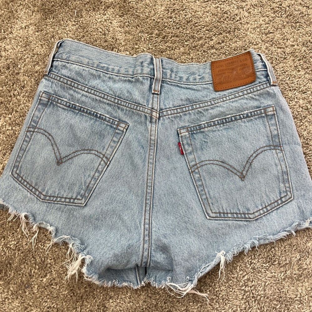 Levi's Premium Wedgie Straight Shorts Size 27 Womens Cut Off Raw Hem Button Fly